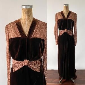 Vintage 1930s 1940s Brown Velvet Lace Bow Party Evening Gown Maxi Skirt Train SM